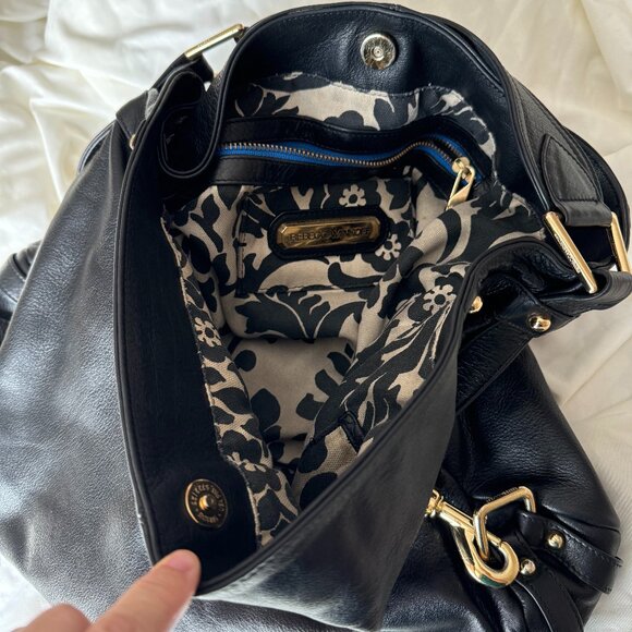 Auth Rebecca Minkoff "Old School" Black Leather Nikki Hobo w/ Blue Zipper - Picture 6 of 10